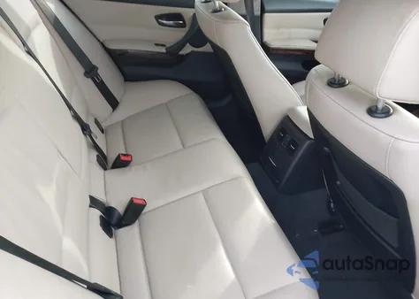 2009 BMW 328I xDrive z USA, uszkodzony, nr VIN WBAUU33579A540108